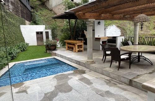 Santa Maria Ahuacatlan Casa | Best panoramic view house at the heart of Valle
