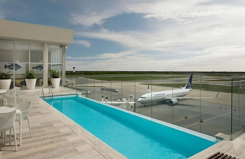 Punta Cana Apartamento | Best Place to Unwind! Two Spacious 2BR Suites, Swimming Pool, Beachfront!