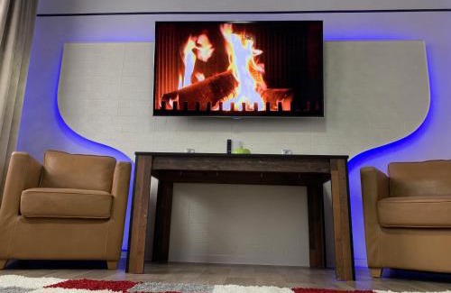 Wittenberge Apartamento | Best-Preis -Gold Suite- mit Netflix, Self-Check-In, eBike Ladestation, Fahrradraum, WLAN, Netflix und Massagesessel - direkt am Elberadweg im Herzen von Wittenberge