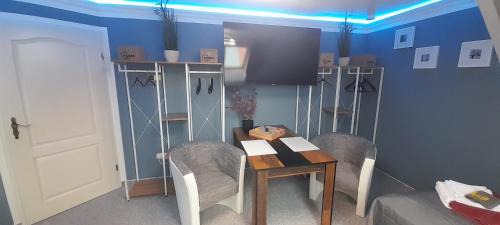 Wittenberge Apartamento | Best-Preis -VIP Lounge- mit Netflix, Self-Check-In, eBike Ladestation, Fahrradraum, WLAN und Netflix - direkt am Elberadweg im Herzen von Wittenberge