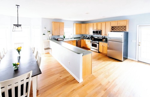 Ridge St. Casa | Best Sleeping & Gathering Home by Downtown and UVA