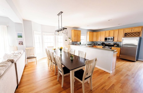 Ridge St. Casa | Best Sleeping & Gathering Home by Downtown and UVA