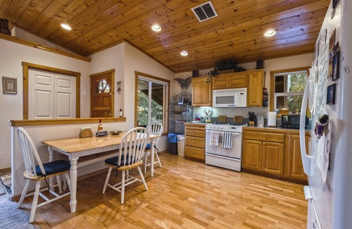 Truckee Condominio | La mejor ubicación de Tahoe Donner: a pie de Gym & Market. WiFi rápido.