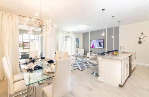 Kissimmee Casa | Best Vacation Villa, Themed Beds, Private Pool