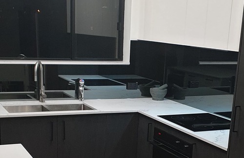 Lutwyche Apartamento | Best Value 3 Bed Brisbane Self-Contained Apartment With City Views Sleeps 7