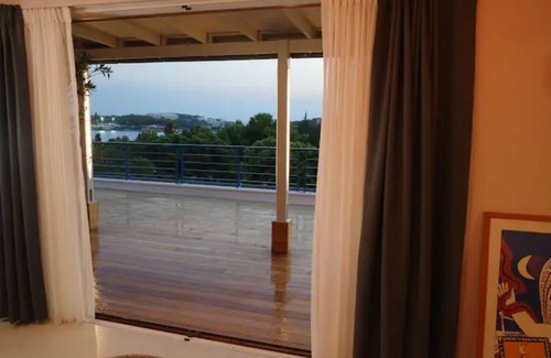 Vouliagmeni Apartamento | Best view in the Bay!