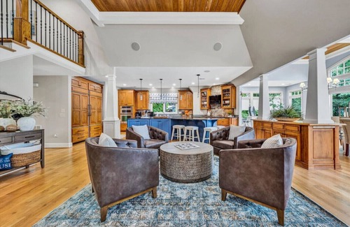 Huddleston Apartamento | BEST VIEW~Luxury 8500 Sq Ft~6 bedroom 5 Flex Rooms