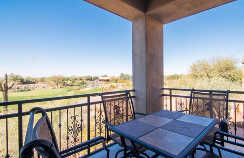 Talon Retreat Condominio | La mejor vista con todos los muebles RH nuevos: comuníquese con el propietario para conocer las fechas y los detalles