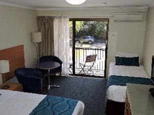 Ascot Hotel | Best Western Airport 85 Motel