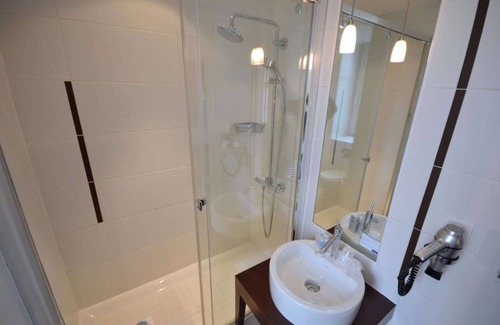 Faubourg North Hotel | Best Western Dijon Centre Gare