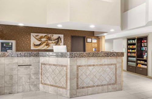 Central Colorado Springs Hotel | Best Western Executive Inn & Suites