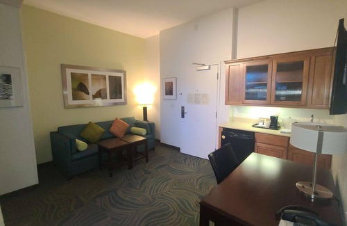 Hesperia Hotel | Best Western Hesperia-Victorville Suites