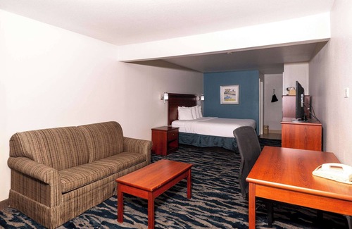 South Side Hotel | Best Western Paradise Inn