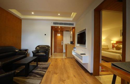 Railway New Colony Hotel | Best Western Plus Tejvivaan