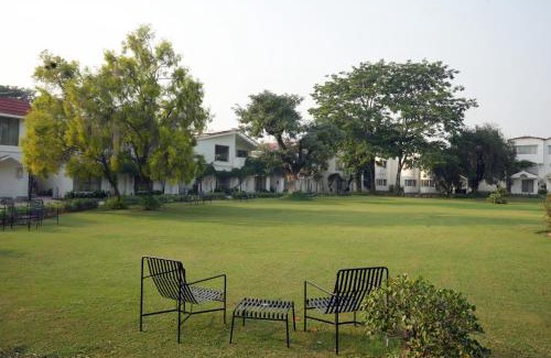 Gurugram Complejo | Best Western Resort Country Club
