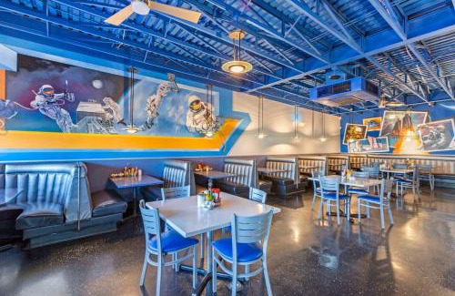 Gila Bend Cabina | Best Western Space Age Lodge