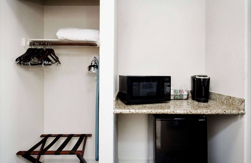 Sugar Land Hotel | Best Western Sugarland Inn