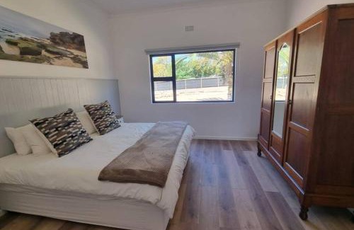 Klapmuts Casa | Bestuis Cottages - Die Walvis