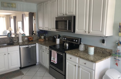 Ocean View Condominio | De vuelta en el mercado de alquiler! Bethany Bay Relajación Espera