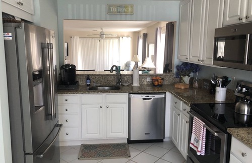 Ocean View Condominio | De vuelta en el mercado de alquiler! Bethany Bay Relajación Espera