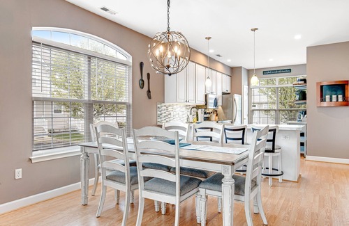 Bethany Breeze Casa | Bethany Breeze Townhouse with High-Speed WiFi, Shared Pool, & Washer/Dryer