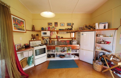 Te Henga Cabaña | Bethells Beach Cottages natural luxury for humans being