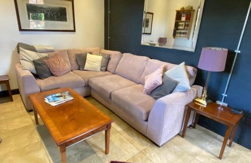 Hopton Casa | Betsey Trotwood. Historic stylish 2-bed cottage.
