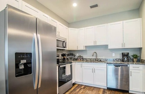 Bartow Casa | Better inn Bartow - King Bed