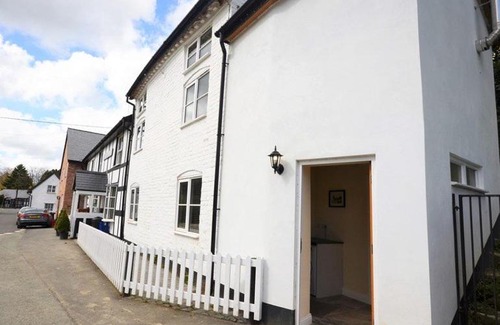 Bettws Cedewain Casa | Bettws Hall Accommodation
