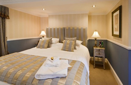 Bettws Cedewain Casa | Bettws Hall Accommodation