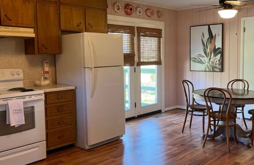 Oneonta Casa | Betty's Place Charming 2-bedroom house in Oneonta with WiFi Close to Restaurants