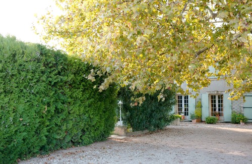 Saint-Martin-de-Crau Apartamento | Casa rural en propiedad agrícola para 5 personas, cerca del centro.