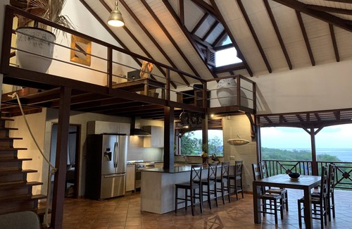 Deshaies Villa | Entre lujo y autenticidad. Hermosa propiedad con vista al mar, a 100 metros de la playa.