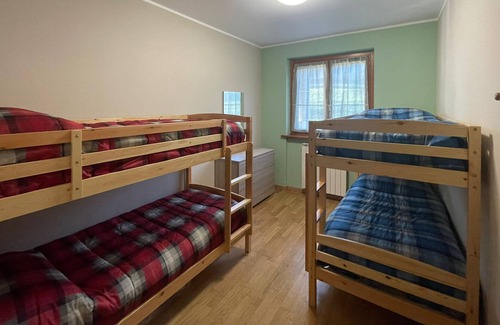 Lovere Apartamento | between woods and meadows