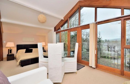 Betws-Y-Coed Casa | Betws Y Coed Holiday Home by Guestz