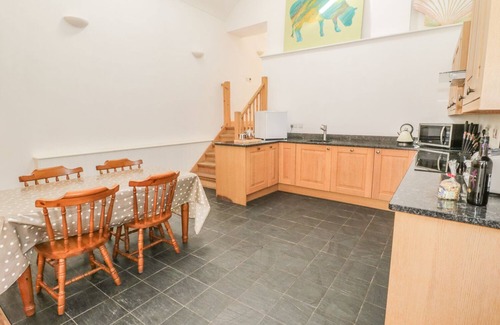 Penmon Cabaña | Beudy Bach, LLANGOED