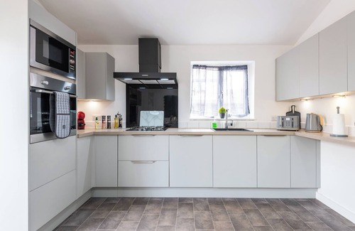 Beverley Casa | Beverley Central Quiet 3 bedroom Homey Parking
