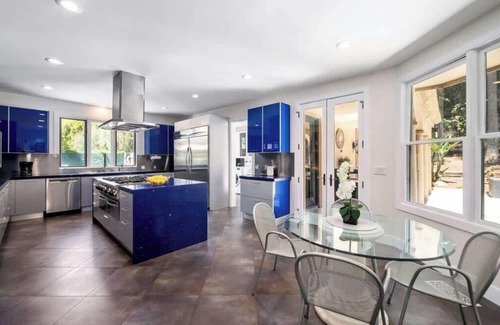 Trousdale Estates Villa | Beverly Hills 4BD Tennis Estate w/ Gym, Pool & Spa