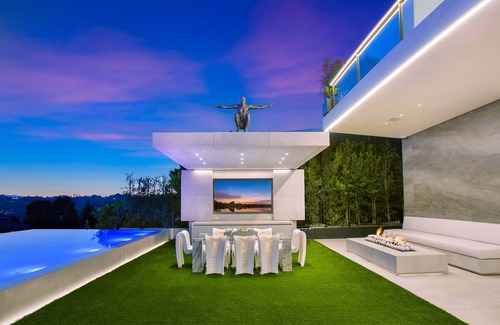 North Beverly Park Villa | Beverly Hills Dream View Estate
