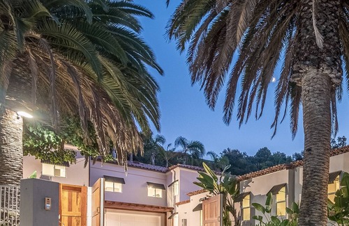 Beverly Hills Casa | Beverly Hills Mediterranean Estate we allow events with preapproval.