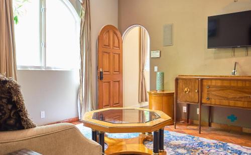 Beverly Hills Casa | Beverly Hills Spanish
