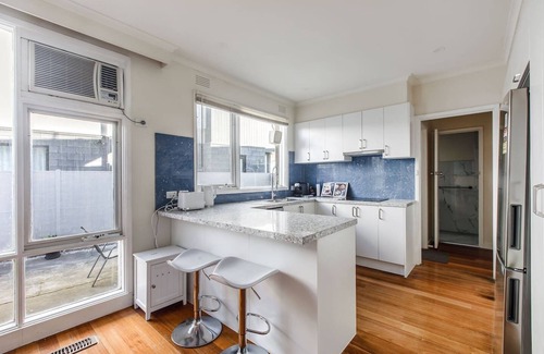 Aspendale Casa | Beyond the Blue Beachfront Beauty on Your Doorstep