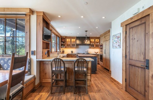 Carnelian Bay Casa | Beyond the Blue Lakefront Escape by Tahoe Getaways - Pet Friendly, 6BR with Pier, Buoy & Hot Tub