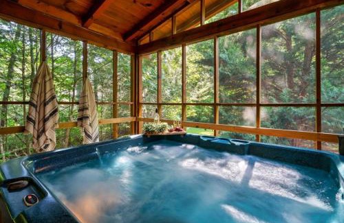 Gatlinburg - Pigeon Forge Villa | Beyond the Pines
