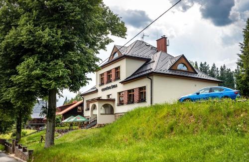 Stare Hamry Casa | Bezručova škola