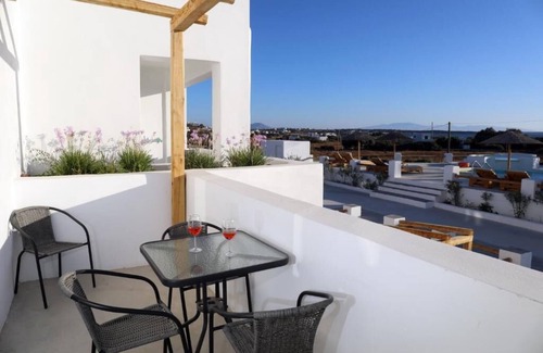 Milopotas Apartamento | BH442 - C - Suite Naxos