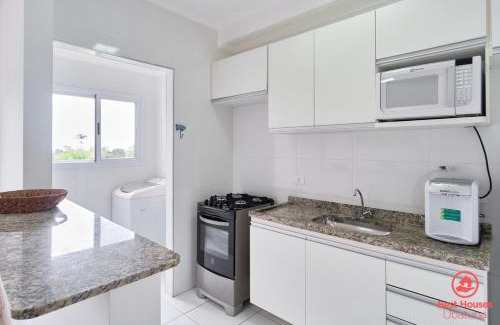 Barra da Lagoa Apartamento | BH56 Conforto, AR, Varanda Gourmet e Vista Linda