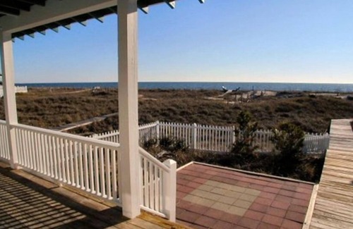 Flora's Bluff Casa | BHI Dalwhinnie Cottage Oceanfront 1st Row South Beach-Killegray Ridge