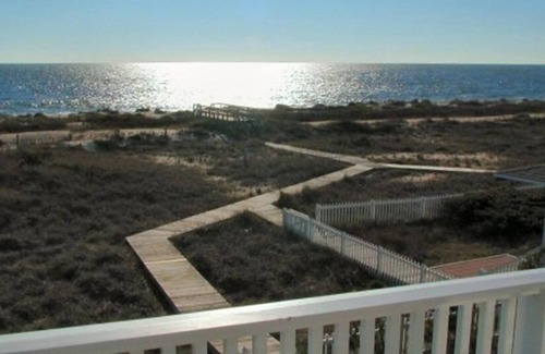 Flora's Bluff Casa | BHI Dalwhinnie Cottage Oceanfront 1st Row South Beach-Killegray Ridge