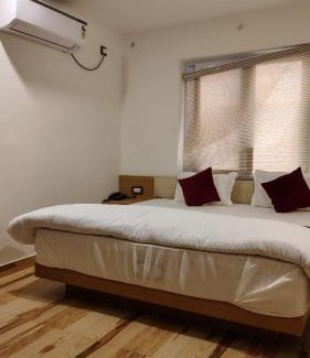 Gorakhpur Hotel | Bhoomi Palace Hotel And Bellas Bites Restaurant